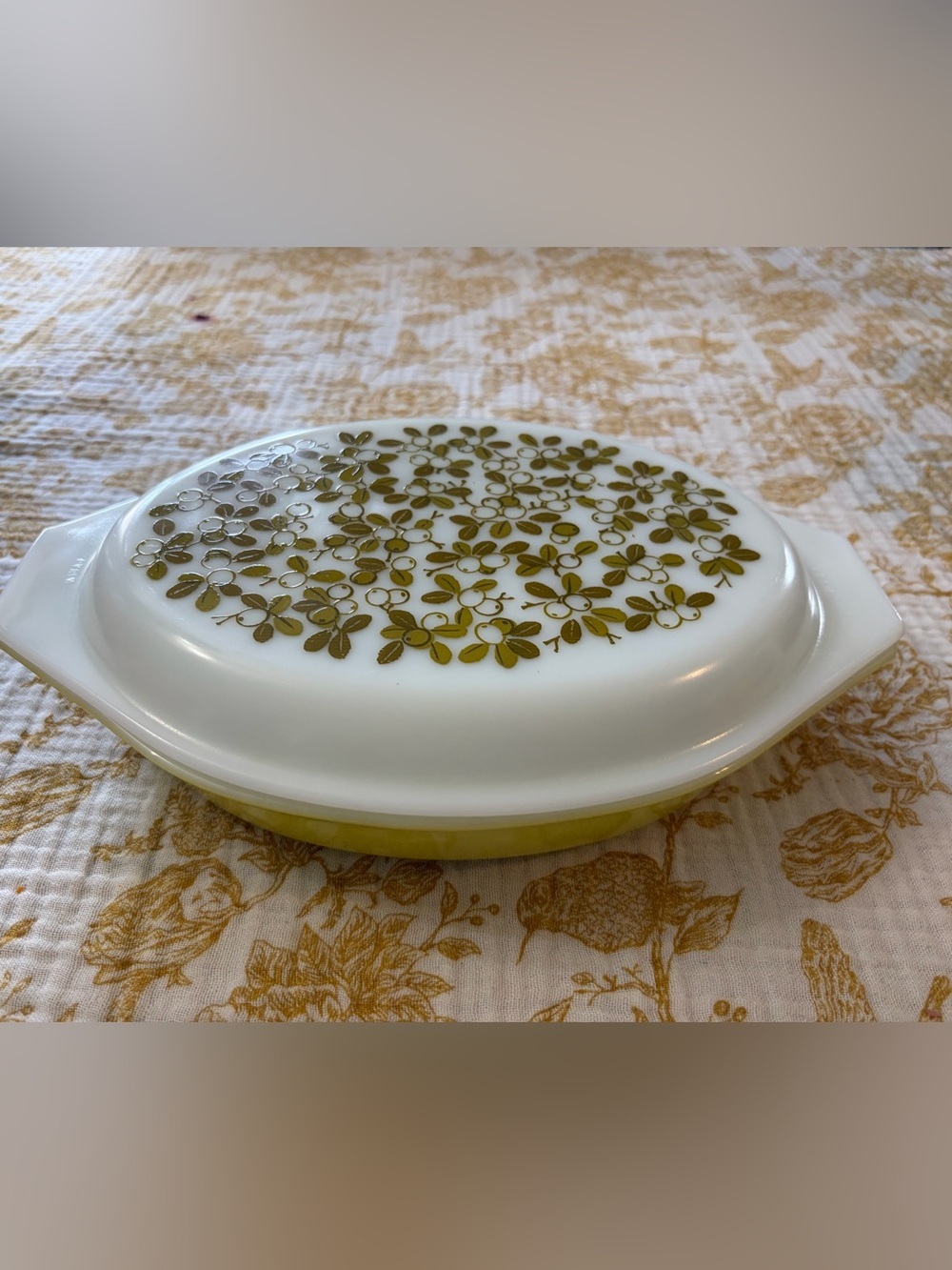 Pyrex Verde Divider Casserole Dish